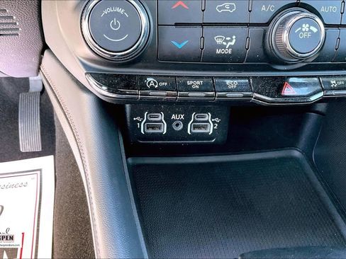 Used 2024 Dodge Durango GT image 32