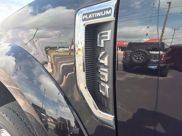 Used 2019 Ford F450 Platinum w/ Platinum Ultimate Package AWD/4WD image 18
