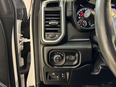 Used 2021 RAM 1500 Laramie w/ Night Edition image 33
