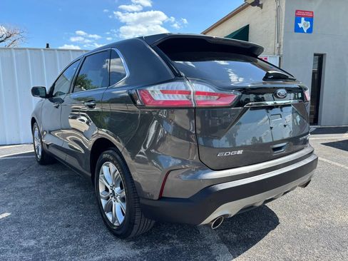 Used 2019 Ford Edge Titanium w/ Equipment Group 301A AWD/4WD image 3