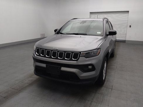 Used 2024 Jeep Compass Latitude AWD/4WD image 15
