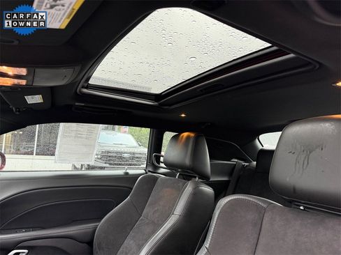 Used 2022 Dodge Challenger R/T w/ Plus Package image 22