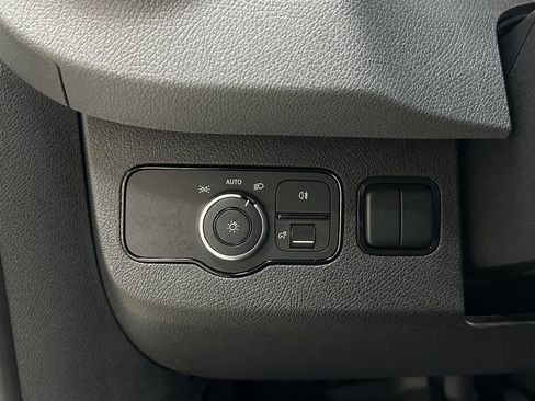 Used 2021 Mercedes-Benz Sprinter 2500 image 21