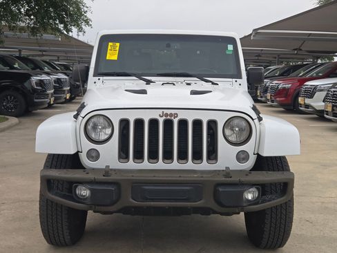 Used 2016 Jeep Wrangler Sahara AWD/4WD image 8