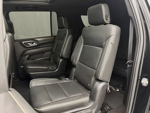 Used 2021 Chevrolet Suburban Premier AWD/4WD image 31