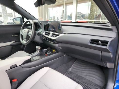 Used 2024 Lexus UX 250h F Sport image 25