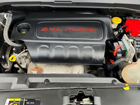 Used 2021 Jeep Compass Latitude w/ Sun and Sound Group AWD/4WD image 28