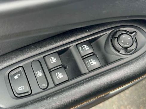 Certified 2018 Jeep Compass Latitude AWD/4WD image 20