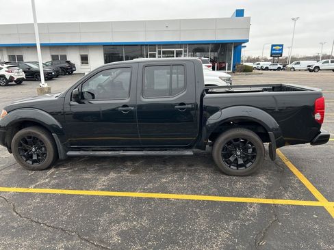 Used 2020 Nissan Frontier SV w/ Midnight Edition Floor Mats image 3