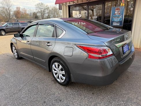 Used 2015 Nissan Altima 2.5 S w/ Power Driver Seat Package image 6