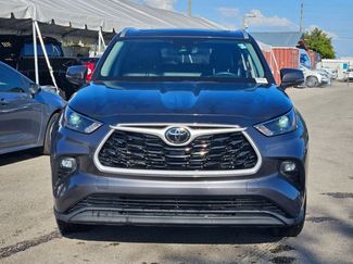 Used 2023 Toyota Highlander XLE video 2