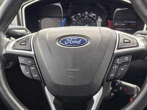 Used 2014 Ford Fusion SE w/ Equipment Group 202A FWD image 16