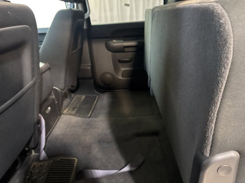 Used 2010 GMC Sierra 1500 SLE w/ Regional Value Package image 16