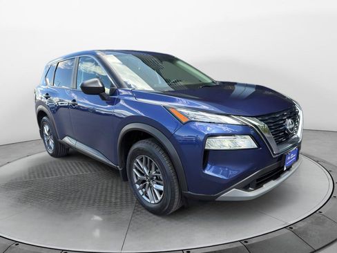 Used 2023 Nissan Rogue S AWD/4WD image 1