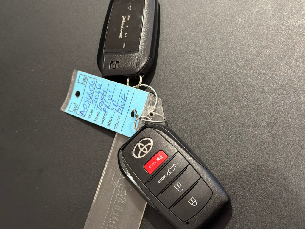 Used 2026 Toyota Prius Plug-In Hybrid w/ Limited Premium Package FWD image 32