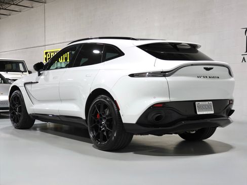 Used 2021 Aston Martin DBX AWD/4WD image 27