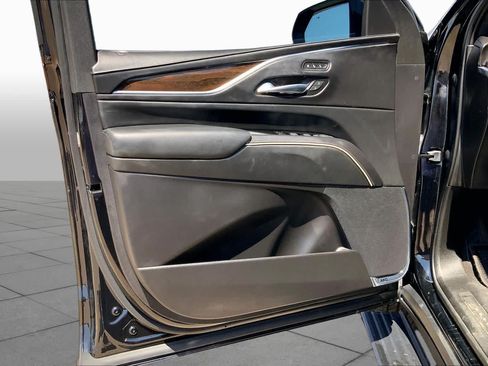 Used 2023 Cadillac Escalade Sport Platinum AWD/4WD image 22