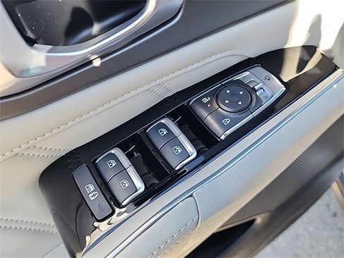New 2025 Kia Sorento SX image 11