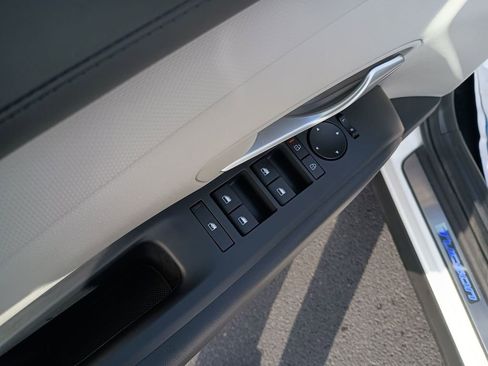 Used 2025 Hyundai Tucson SE image 19