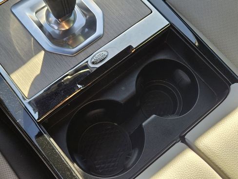 Used 2021 Land Rover Range Rover Evoque R-Dynamic SE image 24