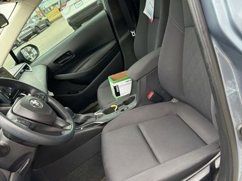 Used 2025 Toyota Corolla LE image 12