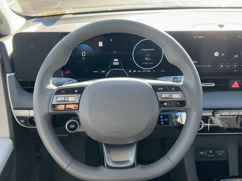 New 2025 Hyundai Ioniq 5 SE image 18