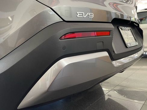 Used 2024 Kia EV9 Light Long Range image 17