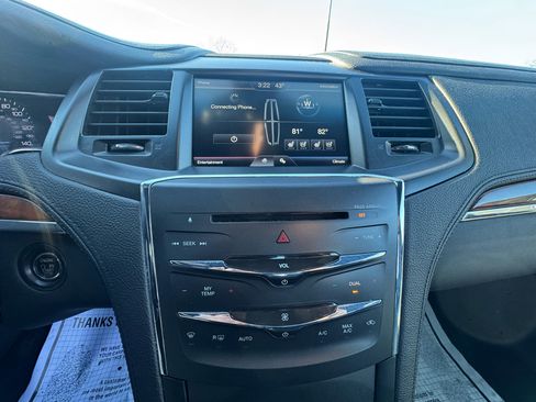 Used 2013 Lincoln MKS image 16