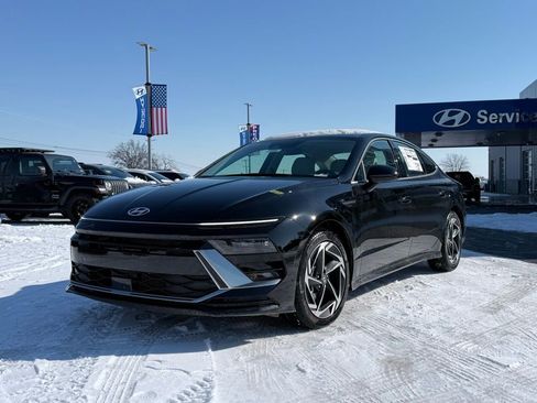 New 2026 Hyundai Sonata SEL FWD image 3