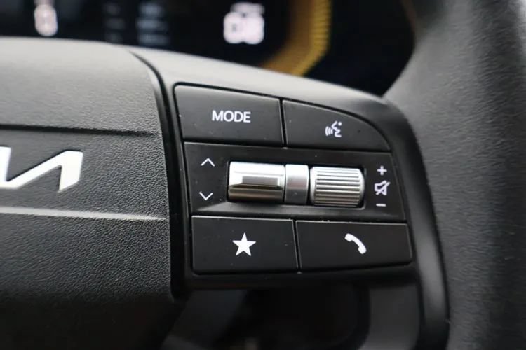 Used 2025 Kia K4 FWD image 22