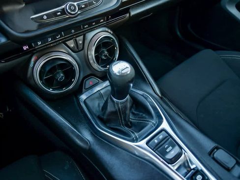 Used 2021 Chevrolet Camaro LT image 25