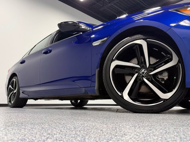 Used 2022 Honda Accord Sport image 2