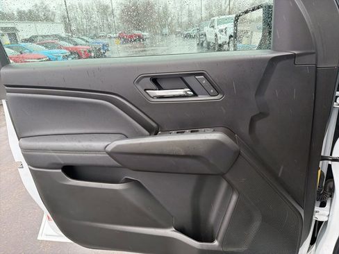 Certified 2025 GMC Canyon Elevation w/ Convenience Package image 17