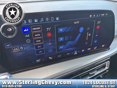 Used 2025 Chevrolet Traverse LT image 17