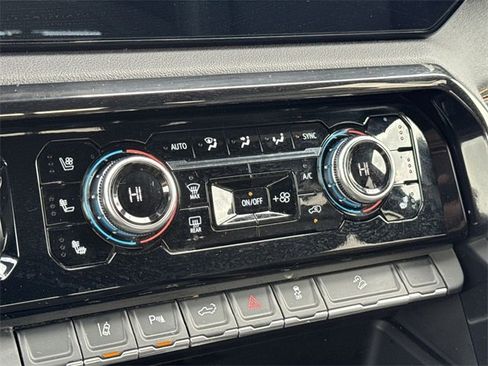 Used 2024 GMC Sierra 2500 AT4 w/ AT4 Premium Plus Package image 20