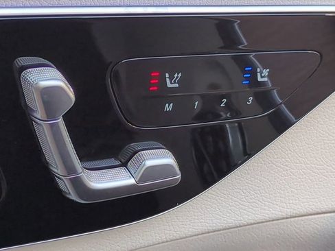Used 2025 Mercedes-Benz C 300 Sedan image 22