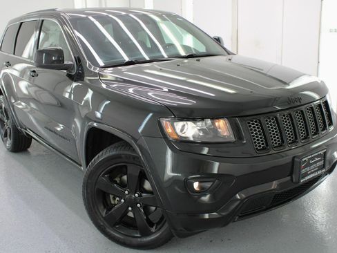 Used 2015 Jeep Grand Cherokee Altitude image 28