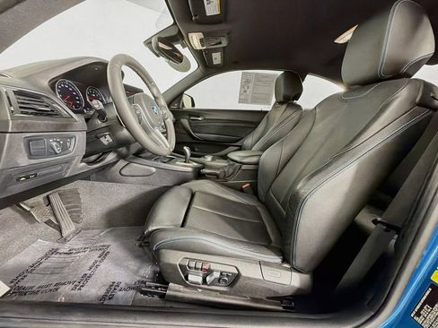 Used 2018 BMW M2 RWD image 12