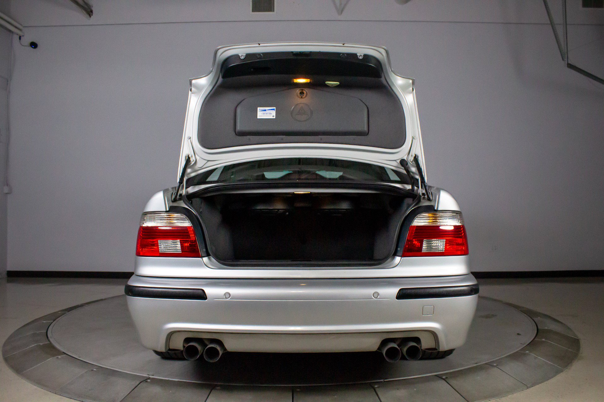 Used 2002 BMW M5 RWD image 51