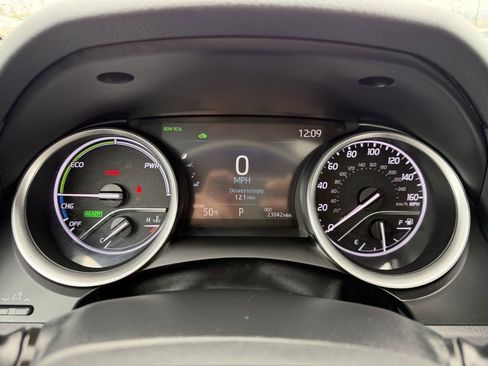 Used 2021 Toyota Camry XLE w/ Navigation Upgrade Package image 20