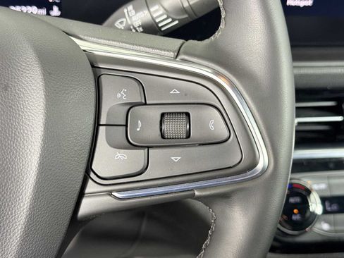 Used 2024 Buick Envista Sport Touring w/ Convenience I Package FWD image 25