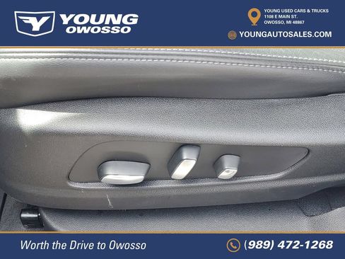 Certified 2025 Cadillac XT6 Sport w/ LPO, Floor Liner Package AWD/4WD image 9