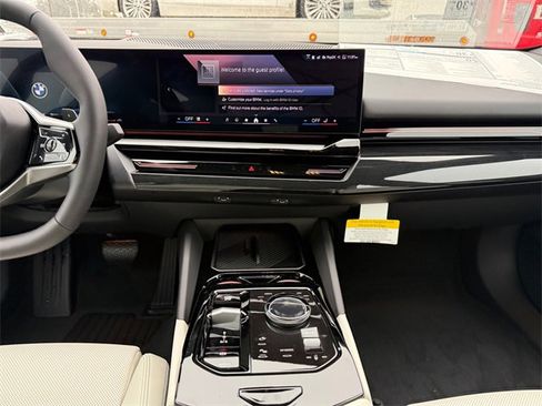 New 2026 BMW 530i xDrive w/ Premium Package image 11