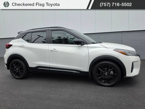 Used 2024 Nissan Kicks SR w/ SR Premium Package FWD image 10