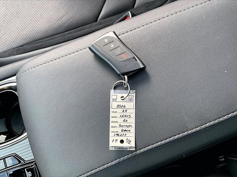 Used 2024 Lexus RX 350 Premium image 35