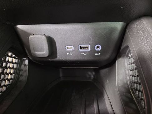 Used 2021 Chevrolet TrailBlazer ACTIV w/ Sun and Liftgate Package AWD/4WD image 29