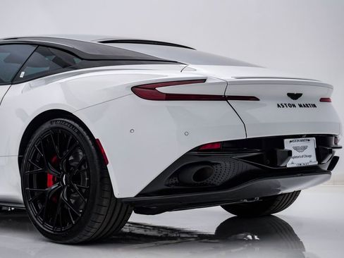 Used 2024 Aston Martin DB12 Coupe RWD image 11
