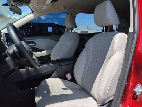 Used 2023 Nissan Rogue SV image 14