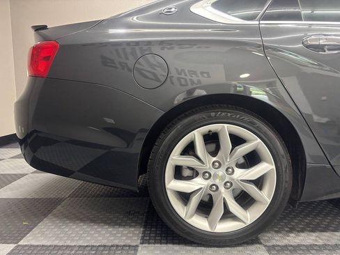 Used 2015 Chevrolet Impala LT FWD image 7