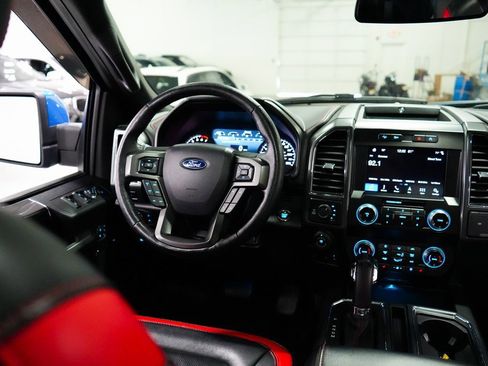 Used 2019 Ford F150 Lariat w/ Equipment Group 502A Luxury image 11